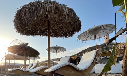 Para dos: día de playa con hamaca y menú de arroces - Mao Ocean Club