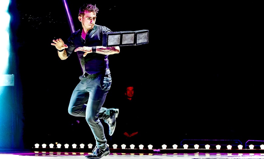 Image 4: Le Grand Cirque de Noël "Liège en Piste" par Horwood Productions