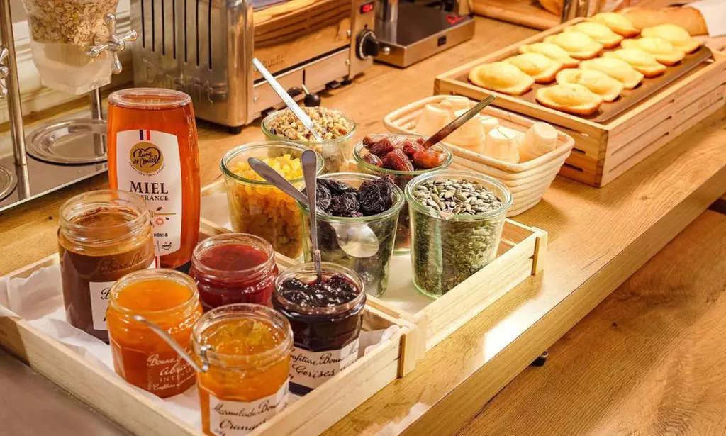 Lille : chambre double standard avec petit-déjeuner et vin/bière