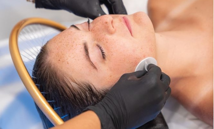 Image 1: 45, 65 or 105-Minute Head Spa Service with Massage, Cleanse and More