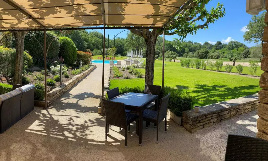 Luberon ​: chambre double premium, options pdj, vin et spa