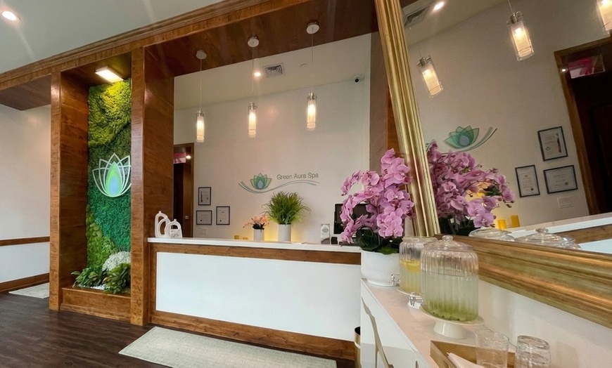 Image 4: Get One or Two Aromatherapy Massages or Massage & Hot Stones for Two