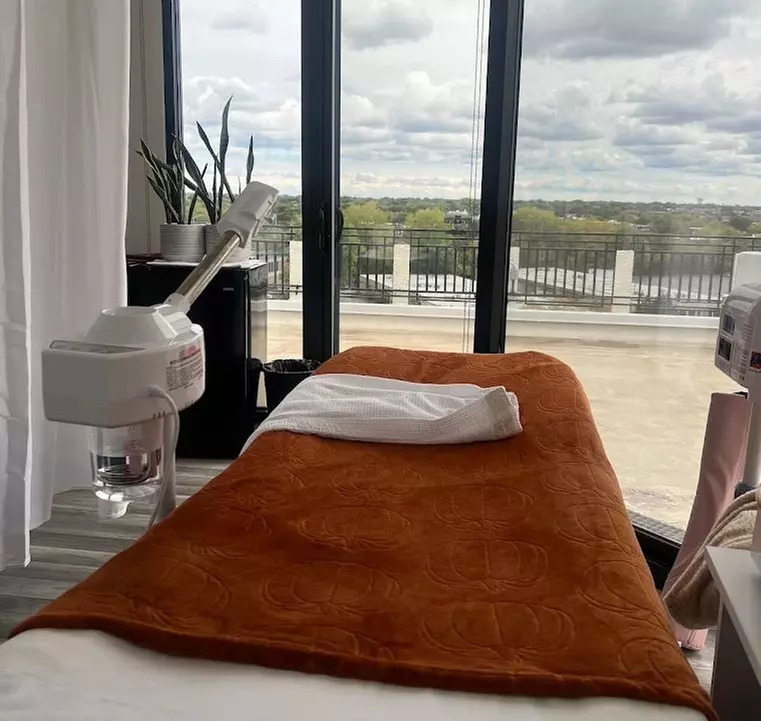 Revitalize with Dermaplane & Signature Facial