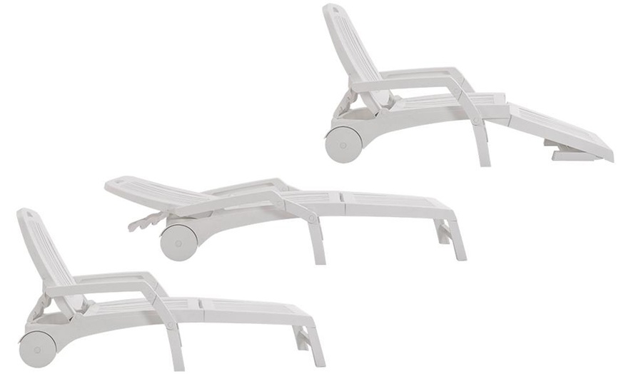 Image 3: Three-Section Reclining Folding Lounger