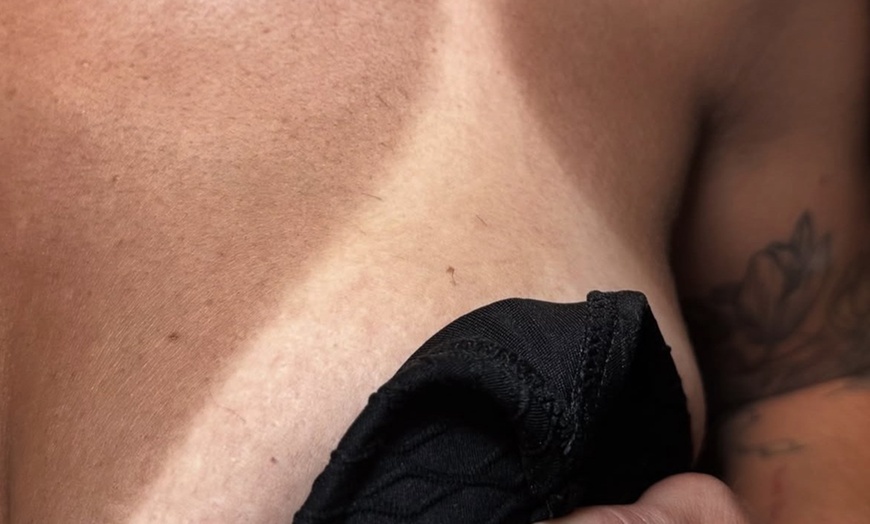 Image 4: One or Two ''Glow On the Go'' Spray Tan Sessions for One Person