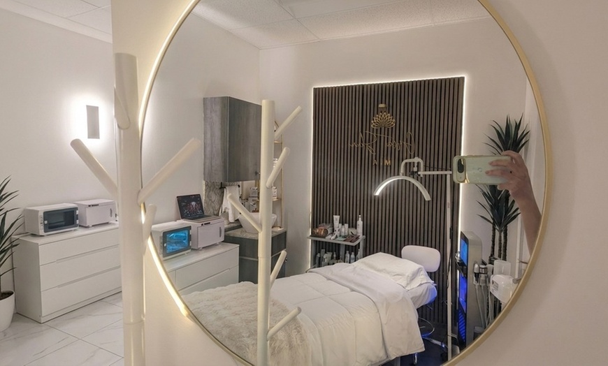 Image 3: Microdermabrasion Facial with LED Therapy