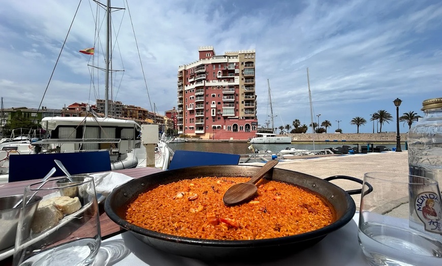 Image 2: Menú de arroces, carne o pescado para 2 o 4 personas en Port Saplaya 