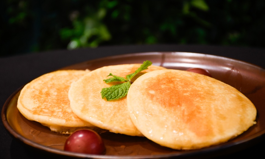 Image 25: Menú brunch para 2 o 4 personas con platos dulces y salados y bebidas