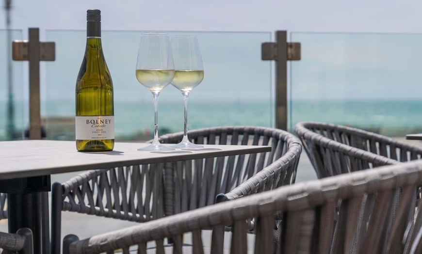 Image 18: Brighton: Seafront Stay for 2 with Breakfast, Welcome Drink & Dinner