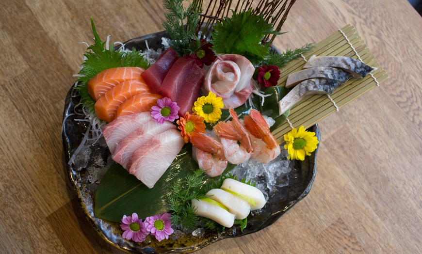 Image 3: 40-Piece Sushi Platter for Two