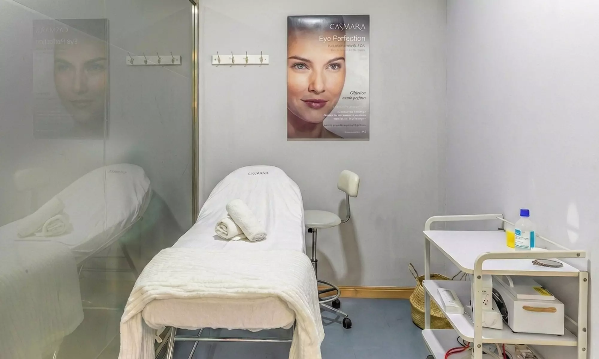 Limpieza facial con microdermoabrasión y/o tratamiento Hollywood Peel