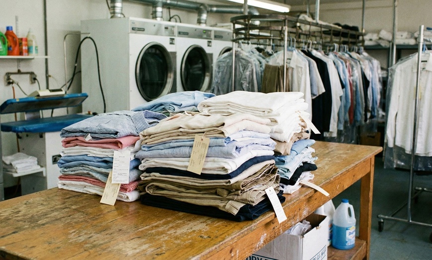 Image 2: Servicio de lavandería: hasta 4 coladas de 7 kg con secado y doblado