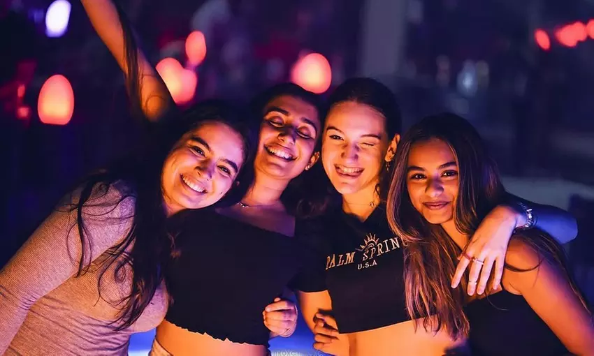 Dine Your Way – Spend AED 200, 300, 500, or 1000 on Food & Beverages