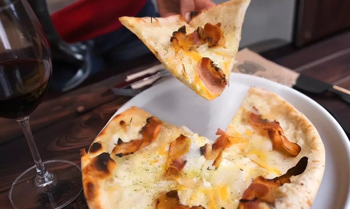 Menú italiano para 2 o 4 con pizzas a la pala y botella de lambrusco