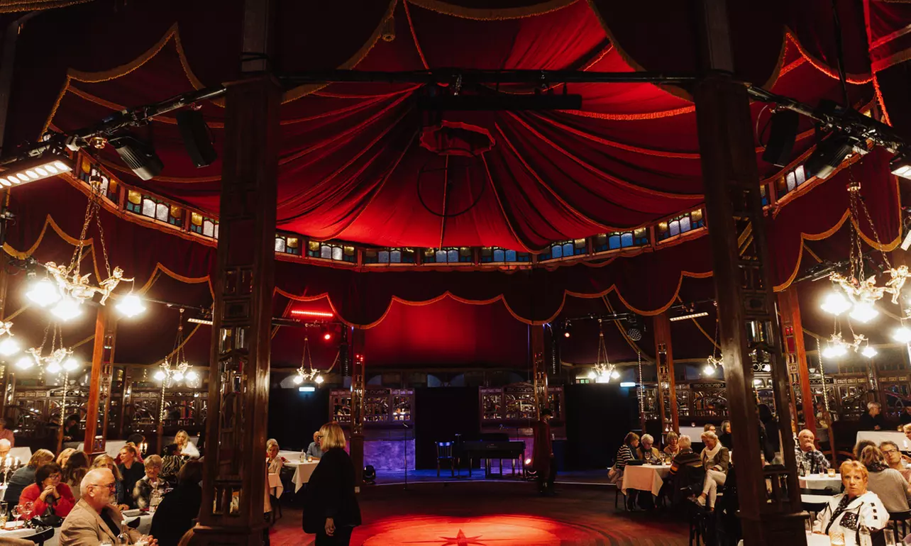 „Eine Weihnachtsgeschichte“ im Spiegelzelt: Ticket vom 17.12.-31.12.25