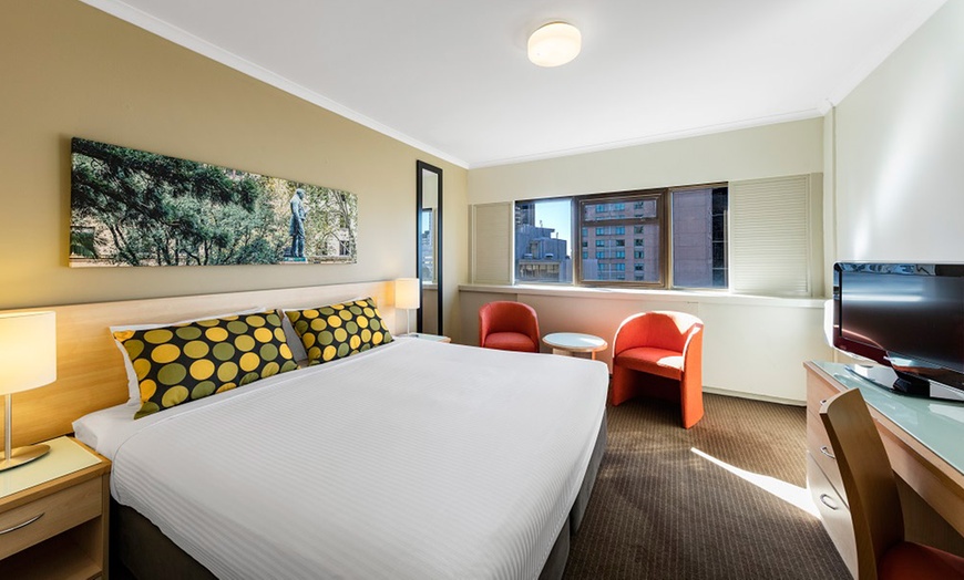 Image 2: Sydney: 4-Star CBD Stay for 2