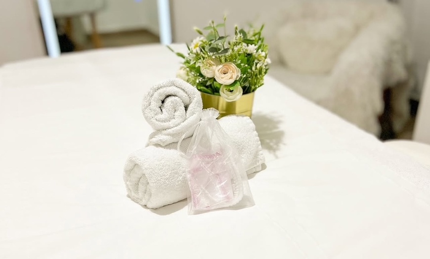 Image 2: Higiene facial con extracción, exfoliación, mascarilla y masaje facial