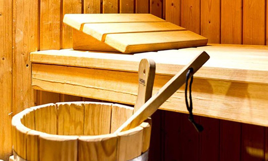 Image 6: 6 Std. Wellness-Tag inkl. Pool & Sauna + Massage nach Wahl für 1 Pers.