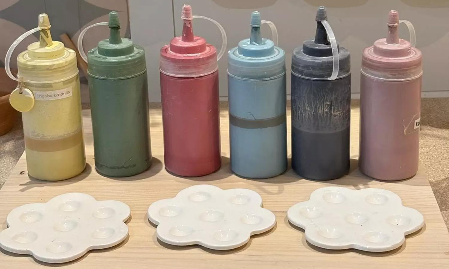 Taller de cerámica de 2 h a elegir entre modelado o pintura