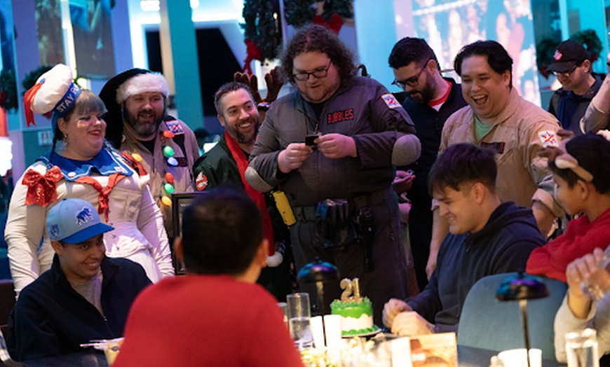 Image 4: Brunch With Santa with Dining, VR, Arcade & More at Wonderverse