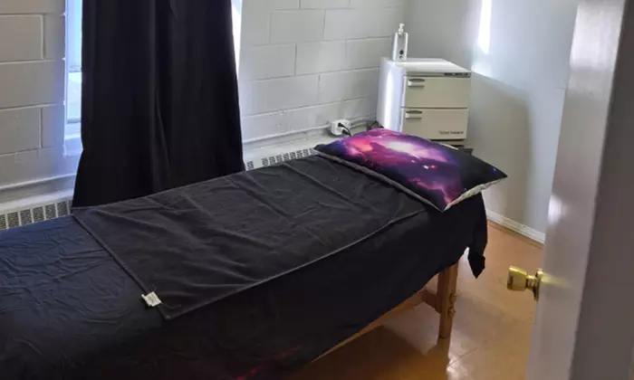 Unwind Side by Side with 60-Minutes or 90-Minutes Couples Massage