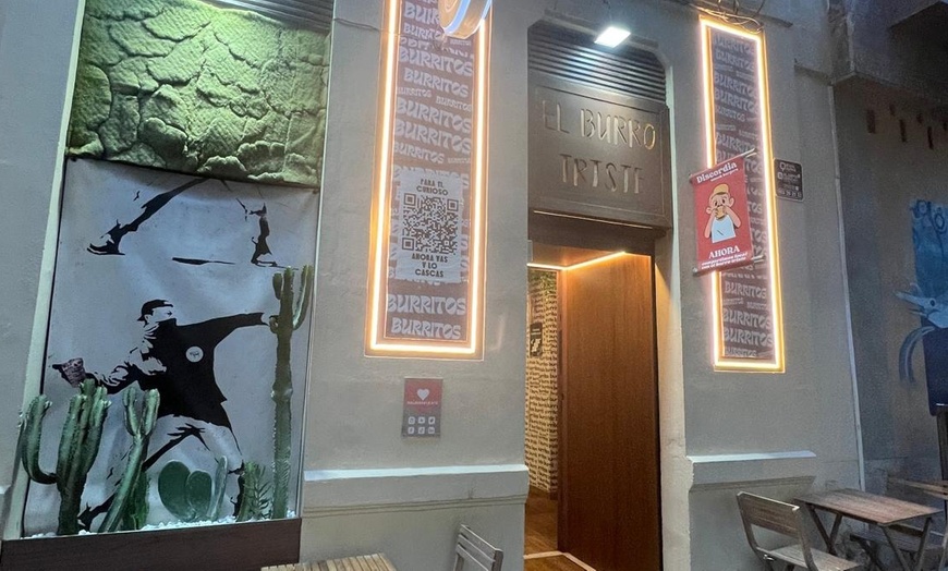 Image 13: Menú de burritos con nachos, burritos y bebidas para 2 o 4 personas 