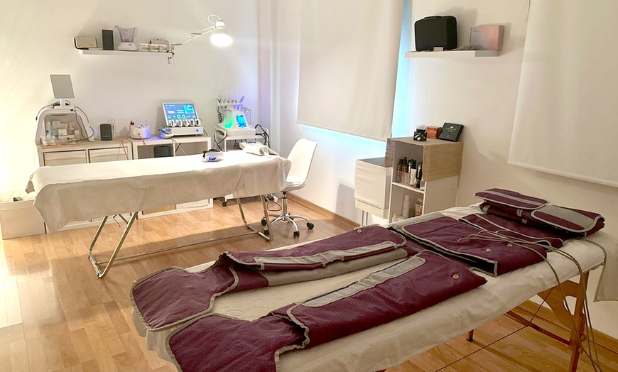 Image 7: Lifting y tinte de pestañas con opción a diseño, depilación y tinte