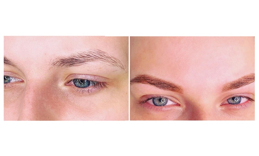 Image 2: Transform Your Look with 1 Eyebrow, Eyeliner / Lipliner Tattoo Session