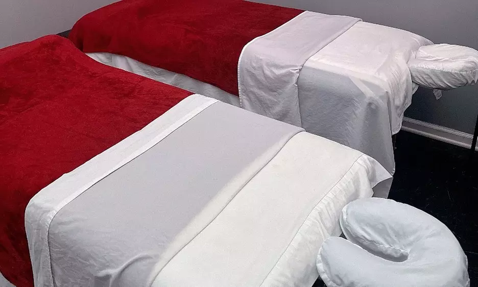 60-Minute Couples Deep Tissue Massage
