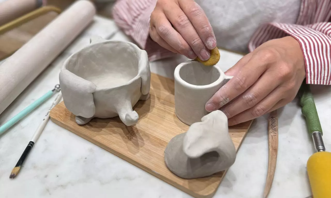Crea piezas de cerámica en un taller de 2 horas para hasta 8 personas