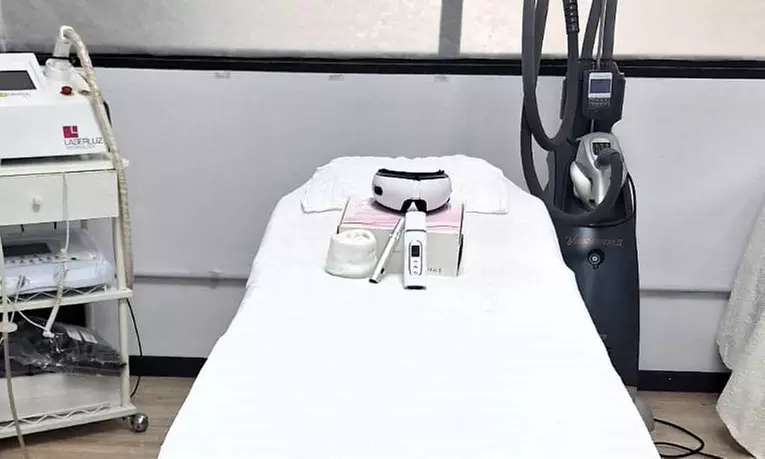 Limpieza facial en 7 pasos con tratamientos a elegir para 1 persona