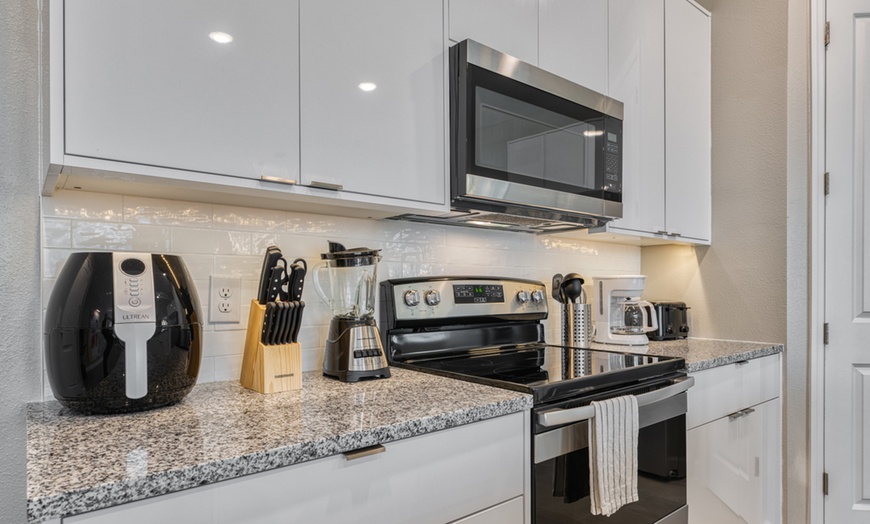 Image 23: Resort Retreat in Orlando’s Vacation Corridor with Private Pools