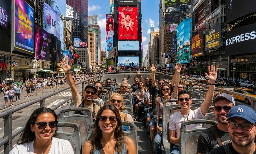 Image 3: NYC Express Tour: Famous Landmarks, Times Square, & More in 75 Mins