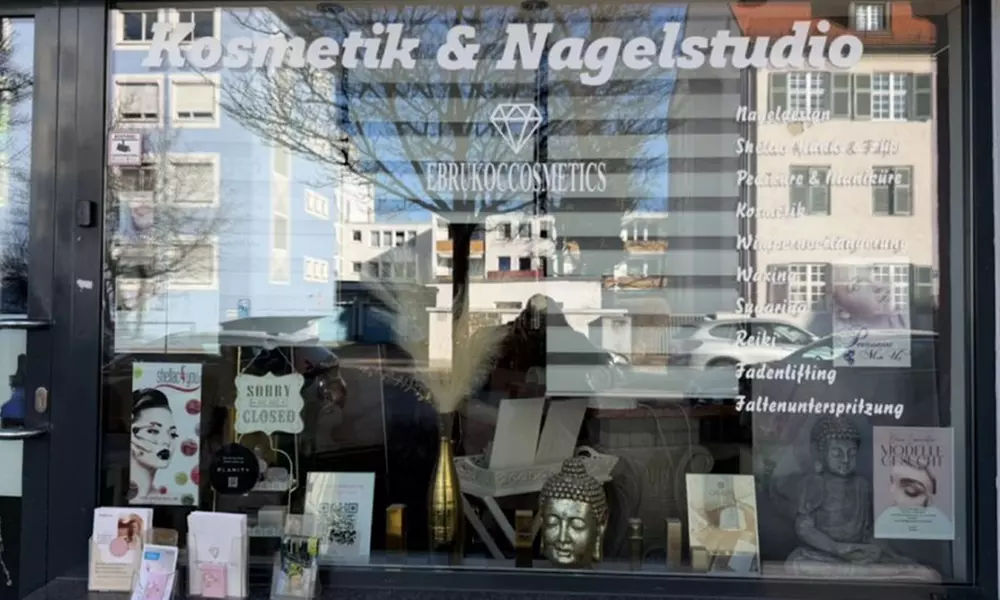 Wimpern- und/oder Augenbrauen-Lifting inkl. Färben für 1 Person