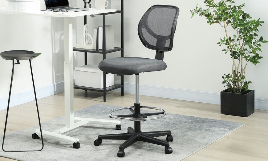 Image 6: Vinsetto Ergonomic Mesh-Back Chair