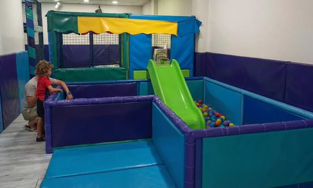 Menú familiar para 2, 3 o 4 personas con postre, café y agua