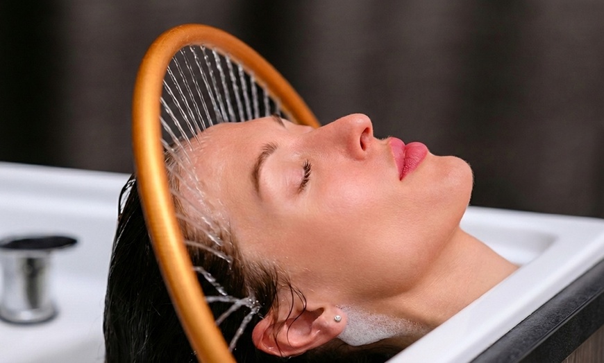 Image 2: Relax with 30, 60, or 90 Minutes - Japanese Head Spa