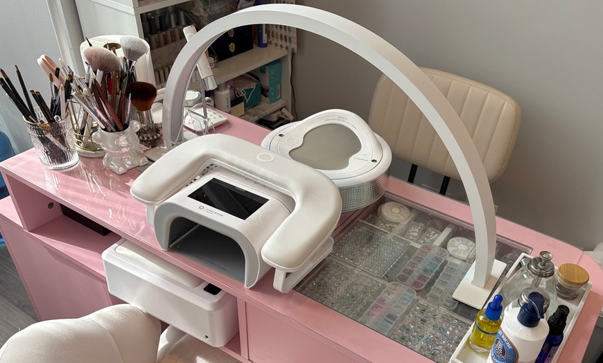 Image 1: Get a 1 Clean Girl Gel Manicure (With Gel Removal/ Nail Extensions)