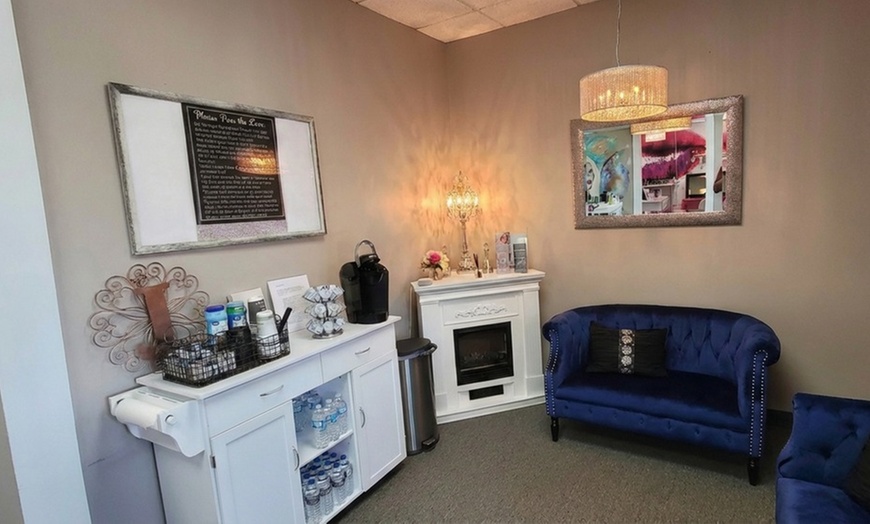 Image 3: 3 Laser Hair Removal Sessions on One Small, Medium or Large Area