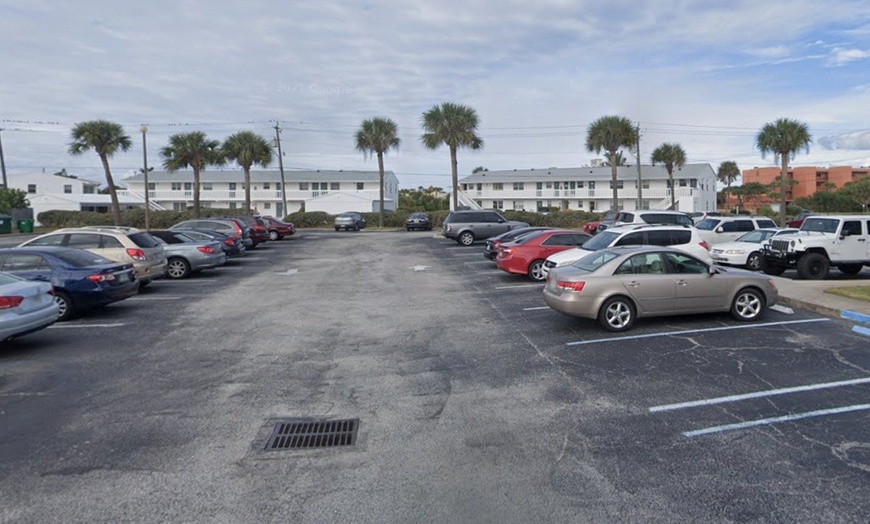 Image 6: One, Three, or Five 45-Minute Lymphatic Drainage Massages