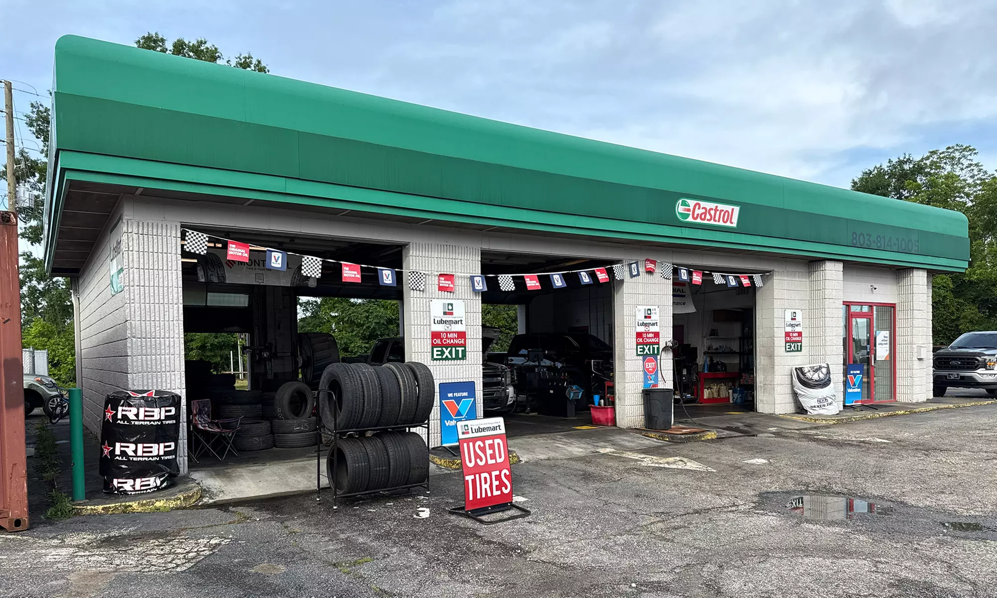 Up to 49% Off on Oil Change at Lubemart Oil and Tire Repair Services / Valvoline Express Care