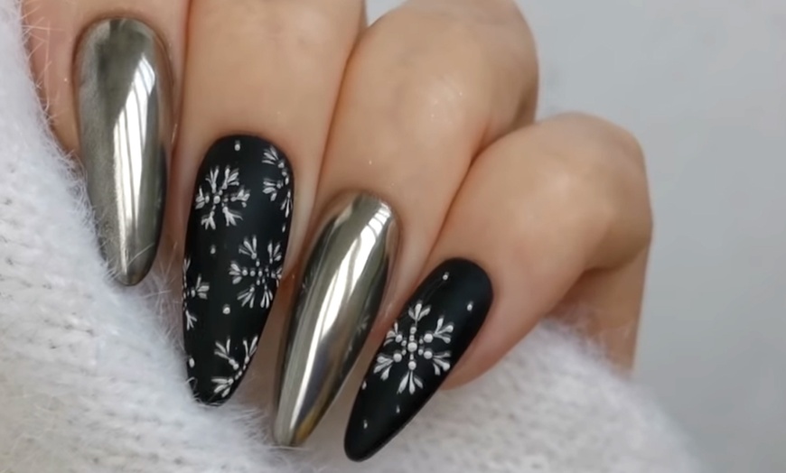 Image 3: Get Gorgeous Nails with Luxury Pedicure Options