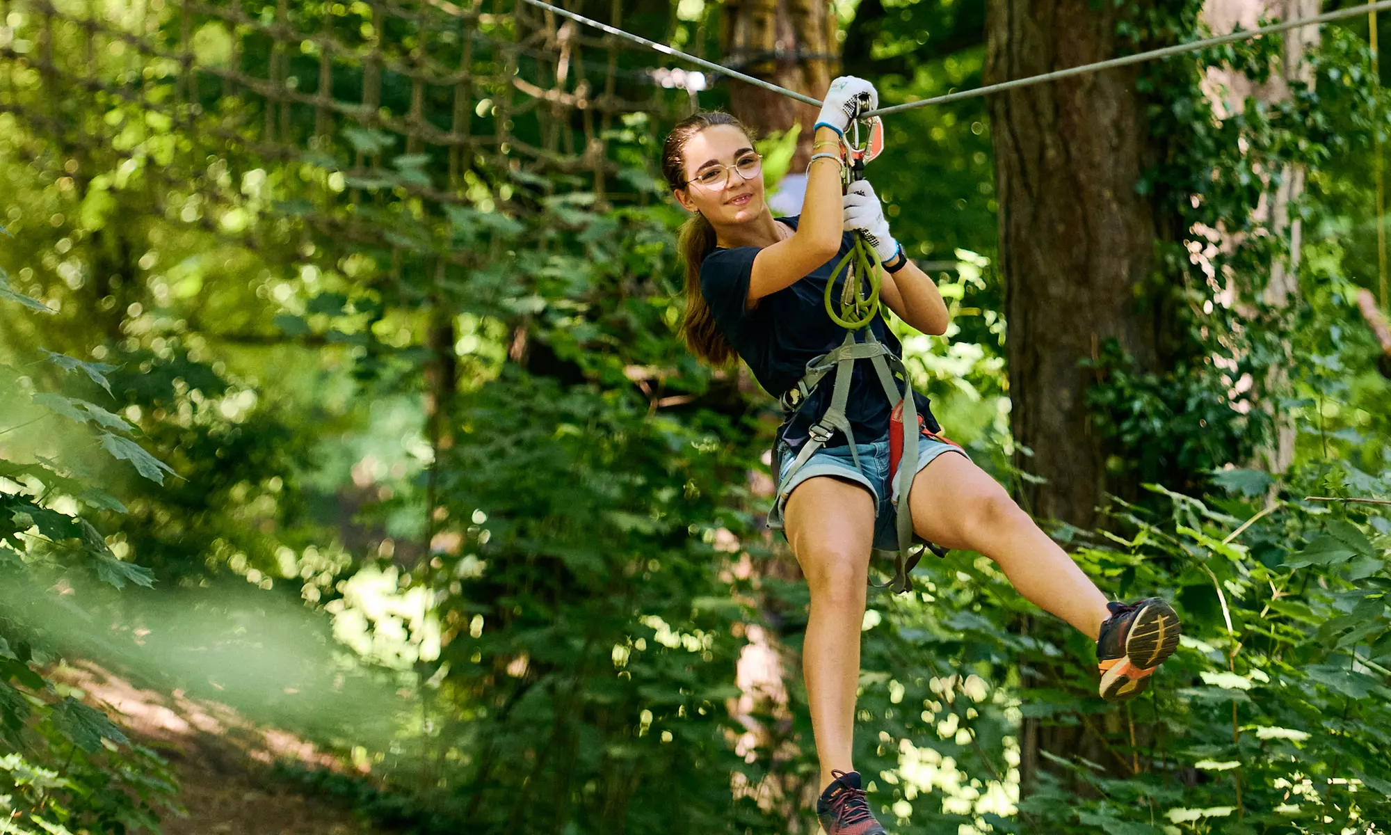 Accrobranche en illimité à Bron : défis nature pour les petits et grands aventuriers (jusqu'à 25% de remise) - Primary Image