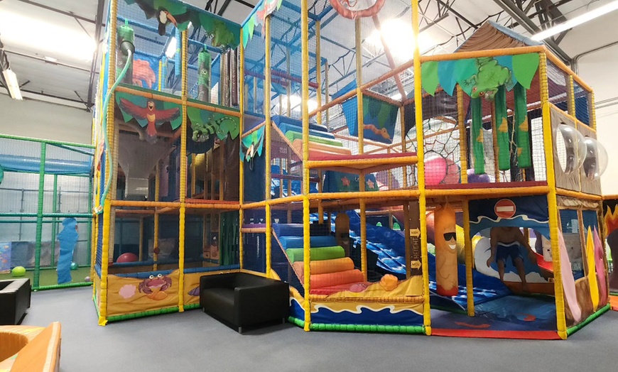 Image 2: Open Play Pass for 1 Child / Party Package: A Booking for upto 12 Kids