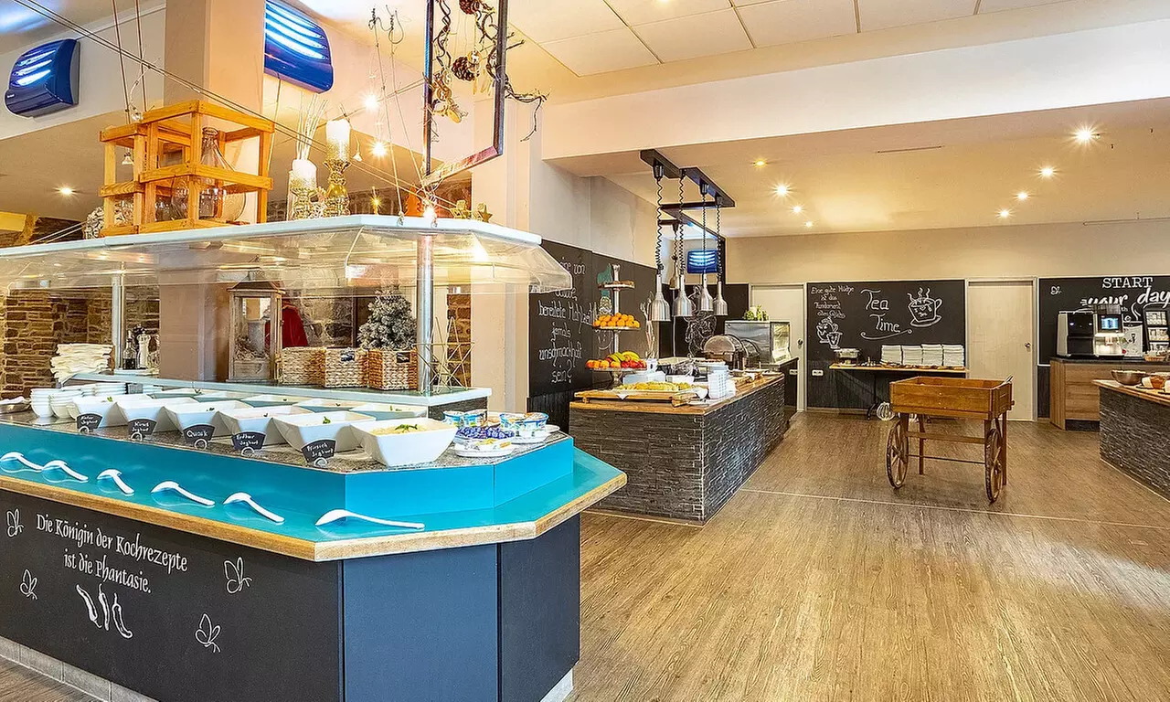 Frühstücksbuffet inkl. 1 Glas Sekt für 2 oder 4 Personen