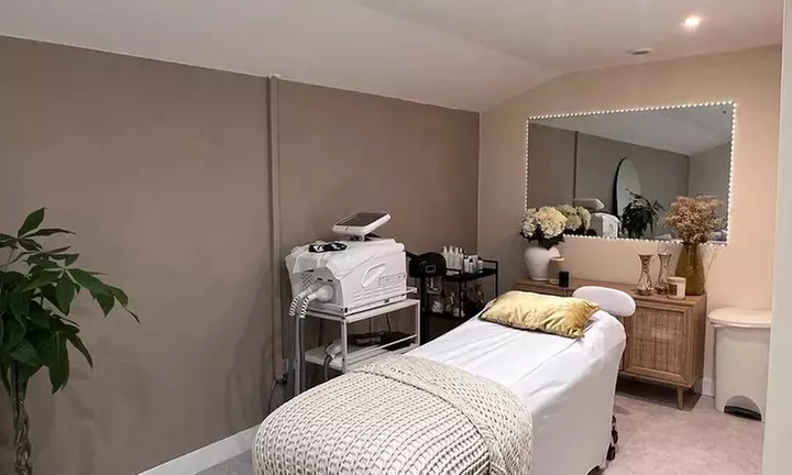 Boost Your Radiance with One or Three Sessions: Seventy Hyal 2000