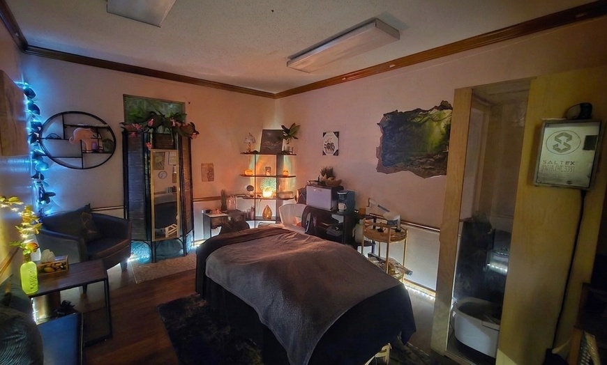 Image 3: Relaxing 75-Minute Customized Massage with Hot Stones & Aromatherapy