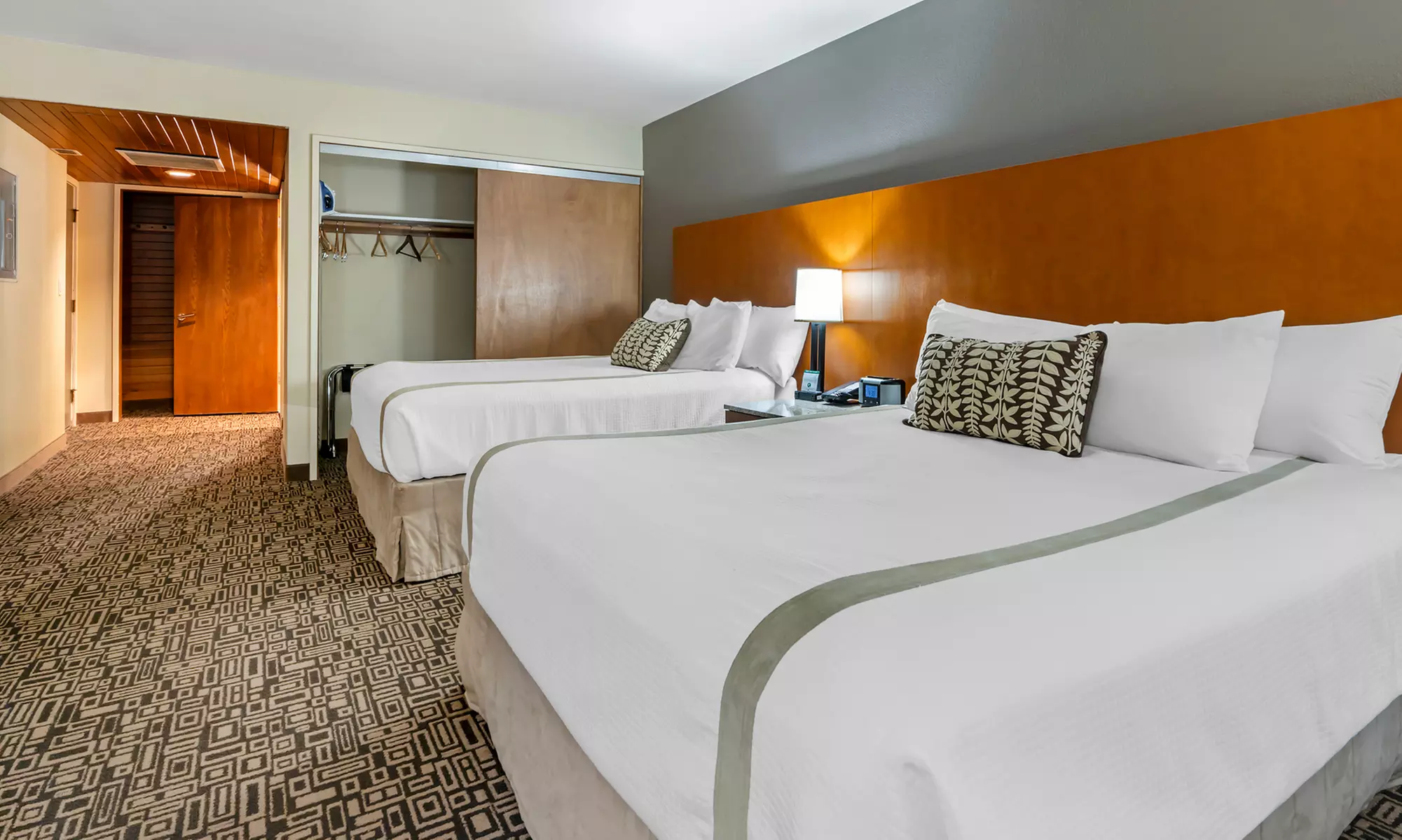 4-Star Mountain Resort in Salmon River Valley with Golf, Spa & Dining
