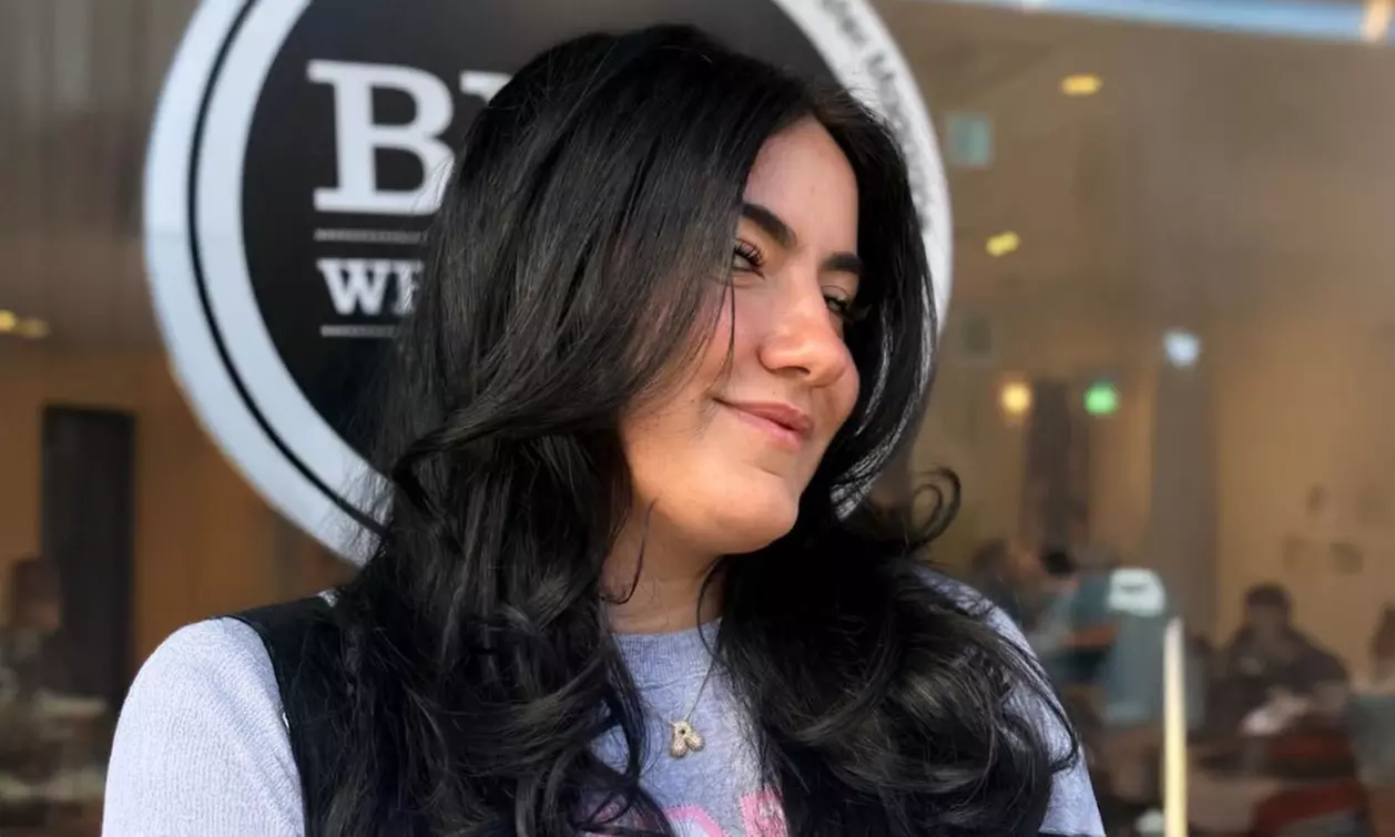 Achieve Glossy Hair with One or Five Blowout Sessions