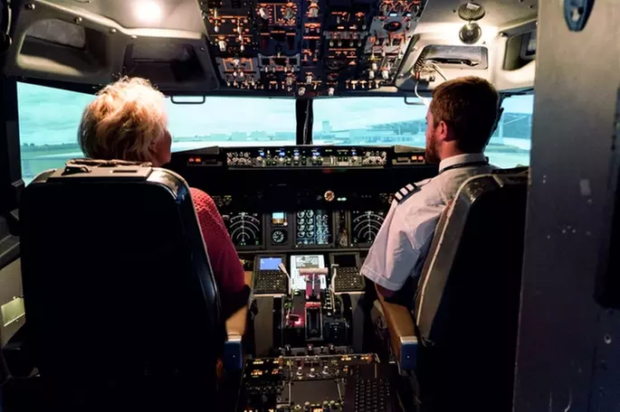 Flight Simulator Experience at SimAir737